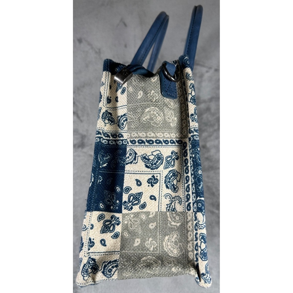 Montana West Bandana Paisley Concealed Carry Tote Bag Blue Cream No Strap - Picture 8 of 16